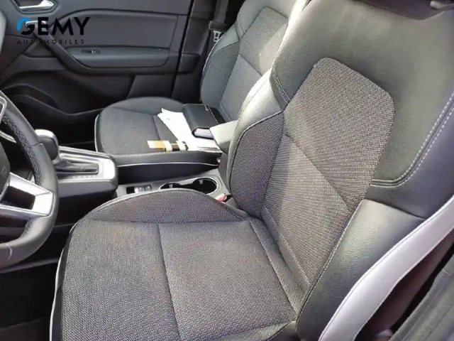 Renault Captur e-tech 145 - 21 — photo 9
