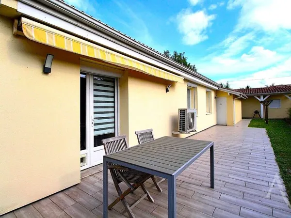 Maison Villenave d'Ornon - 5 pièce(s) avec piscine et double garage