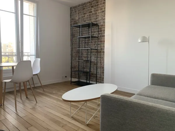 Loue T1 meublé 32 m2 très lumineux