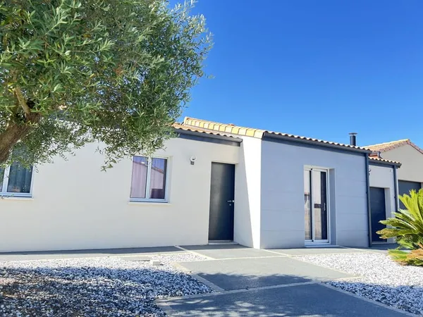 Sainte-Foy Maison récente de 2021 avec 3 chambres garage e