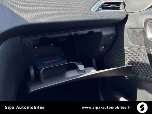 Peugeot 208 1.2 puretech 110ch s&amp;s bvm5 — photo 31