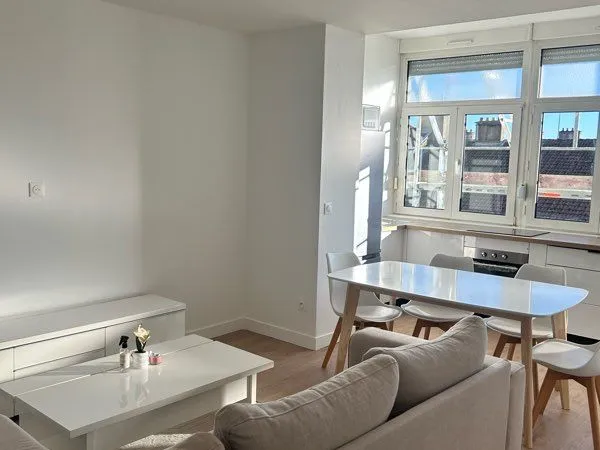 Appartement T3 meublé rénové à neuf