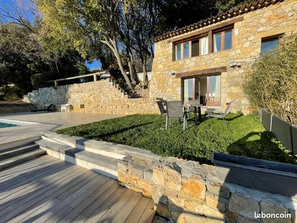 Maison 2 chambres jardin parking