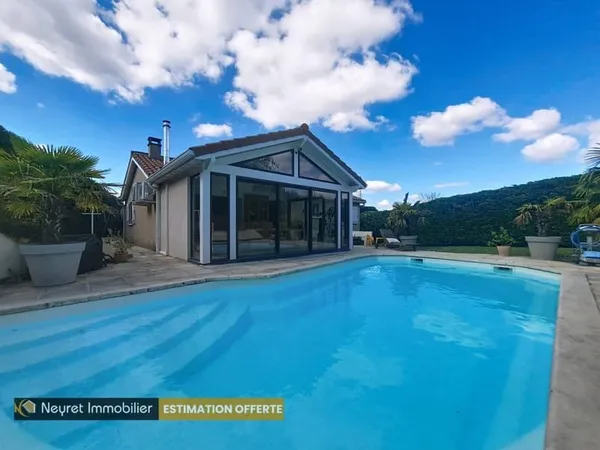 Maison 7 pièces 145 m²