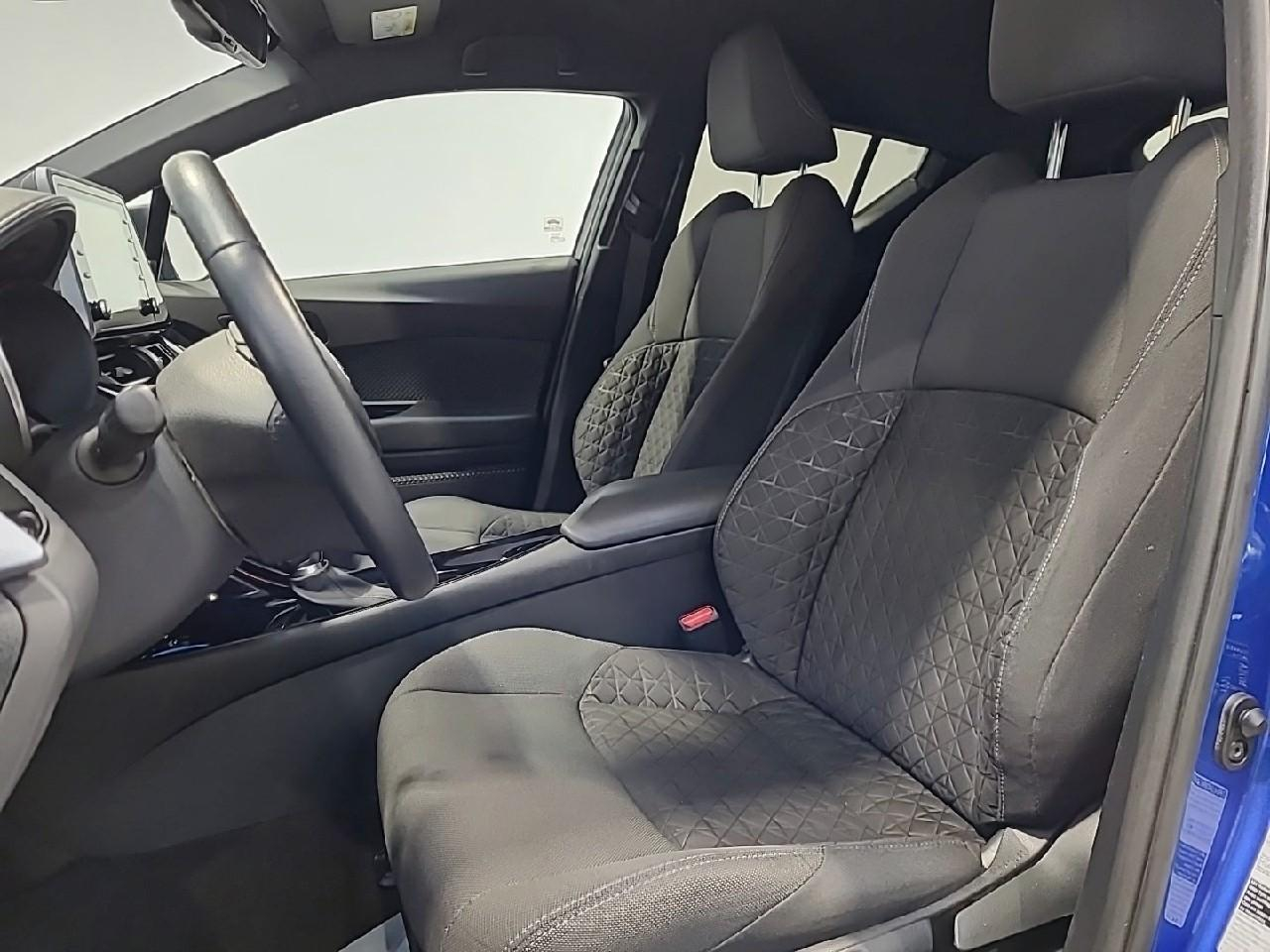 Toyota C-Hr hybride 1.8l edition — photo 10