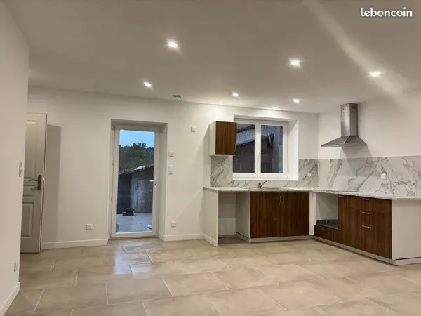 Appartement F2 avec terrasse