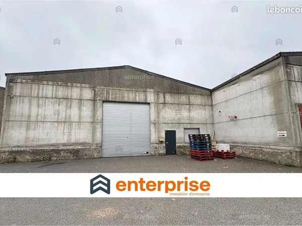 Local d'activité 300 m²