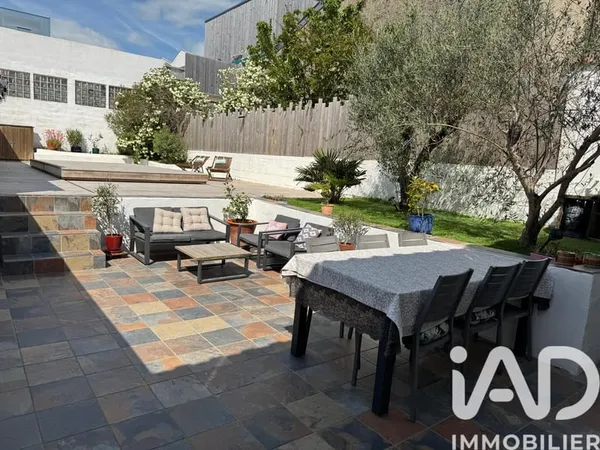 Maison 8 pièces 181 m²