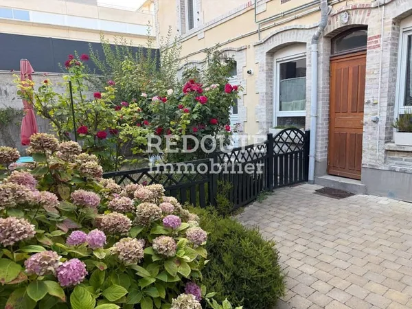 A VENDRE SECTEUR GAMBETTA F2 EN BON ETAT AVEC JARDIN AU CALME
