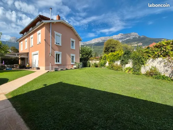 Maison familiale de 7 chambres