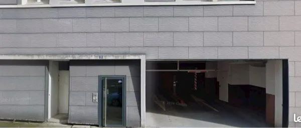 Parking moto centre ville (haut de Siam)