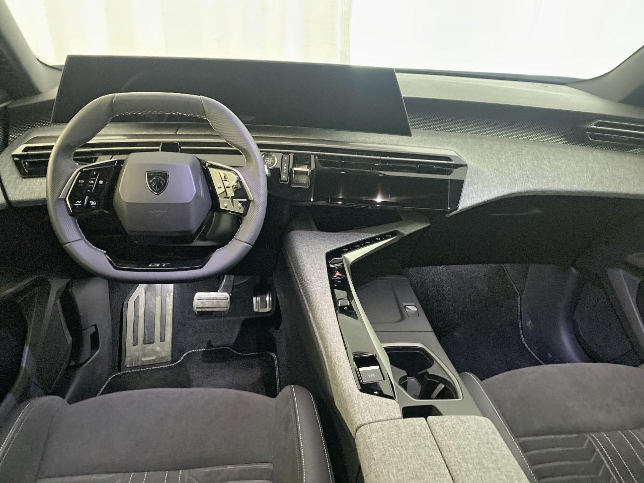 Peugeot 5008 hybrid 145 ch e-dcs6 gt — photo 8