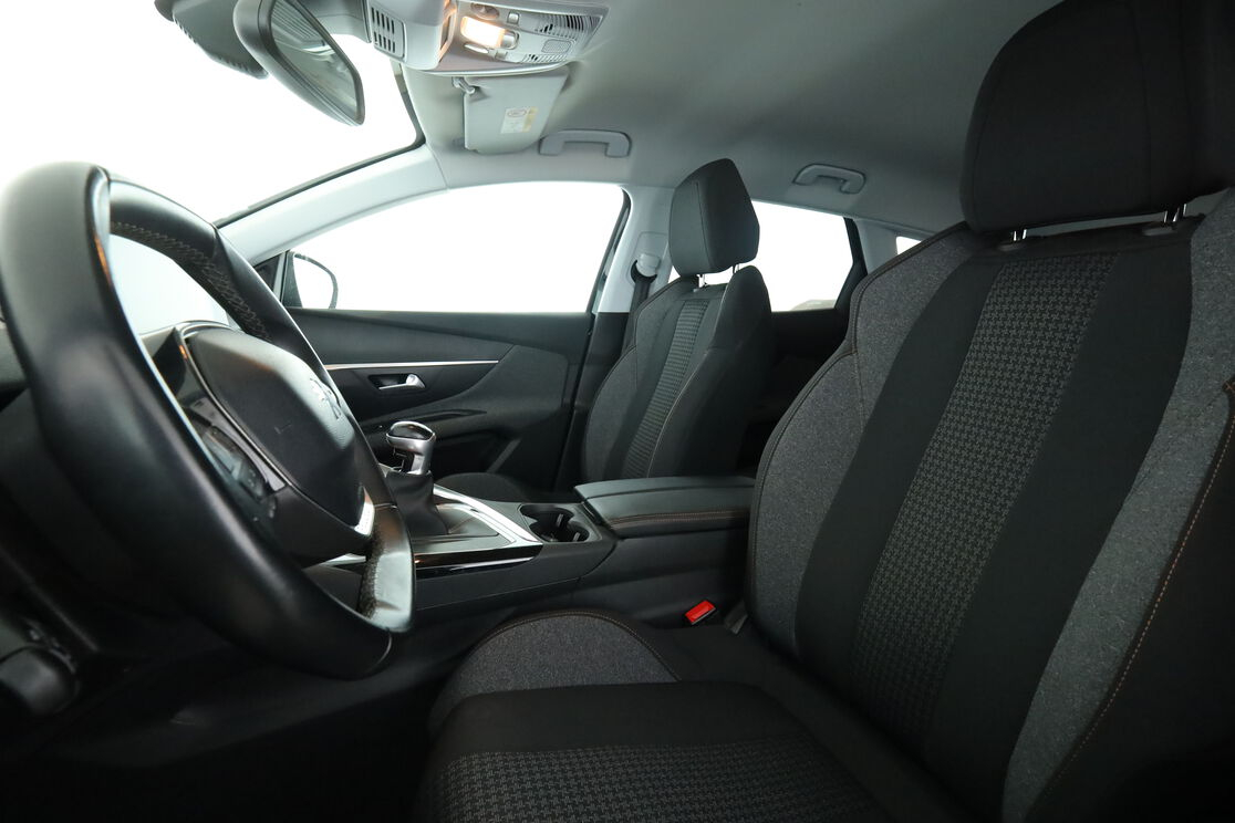 Peugeot 3008 1.2 PureTech Active Business — photo 9