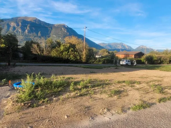 Terrain Bonneville 569 m²