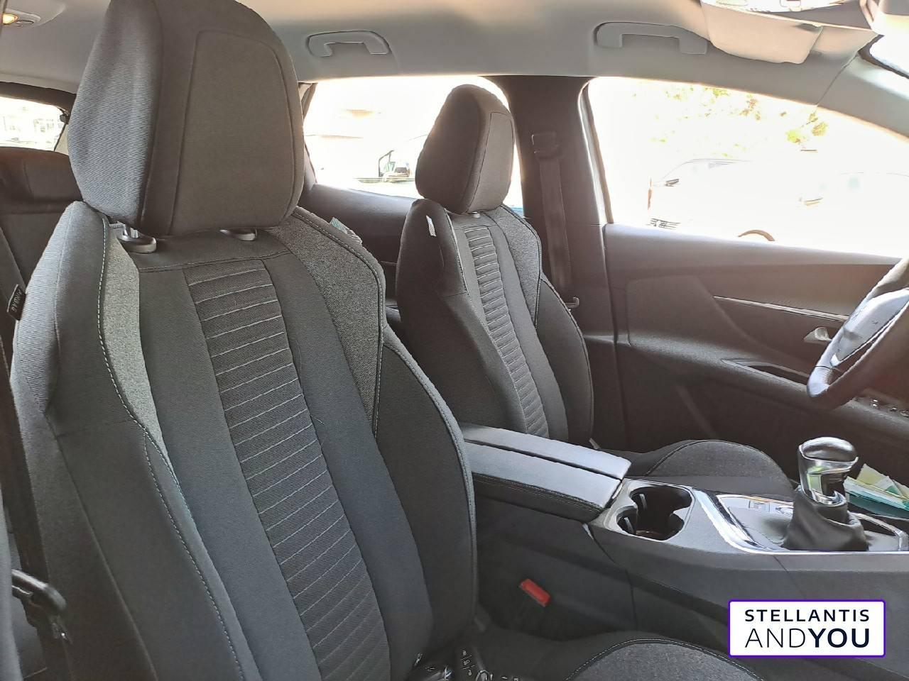 Peugeot 3008 puretech 130ch s&s bvm6 style — photo 10