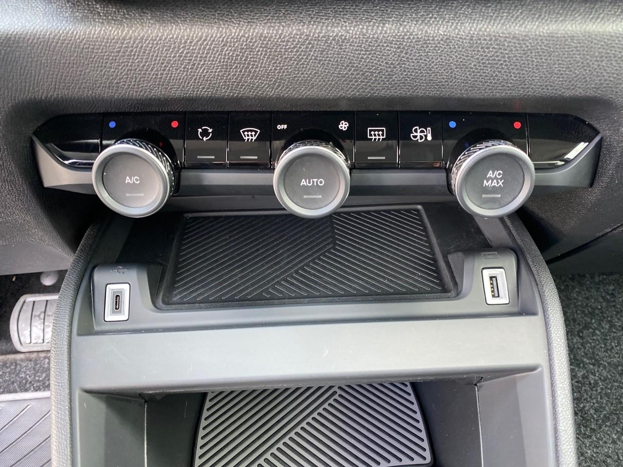 Citroën C4 1.5 bluehdi 130ch s&s max automatique — photo 14