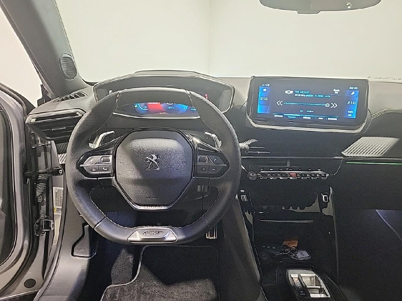 Peugeot 2008 puretech 130 s&s eat8 gt — photo 12