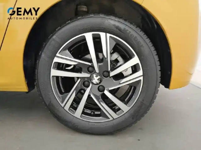 Peugeot 208 puretech 100 s&amp;s eat8 — photo 32