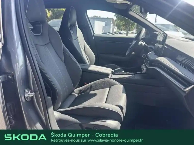 Skoda Superb combi 2.0 tdi scr 150ch sportline dsg7 — photo 11