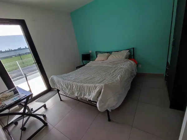 Chambre meublée courte durée chez habitant