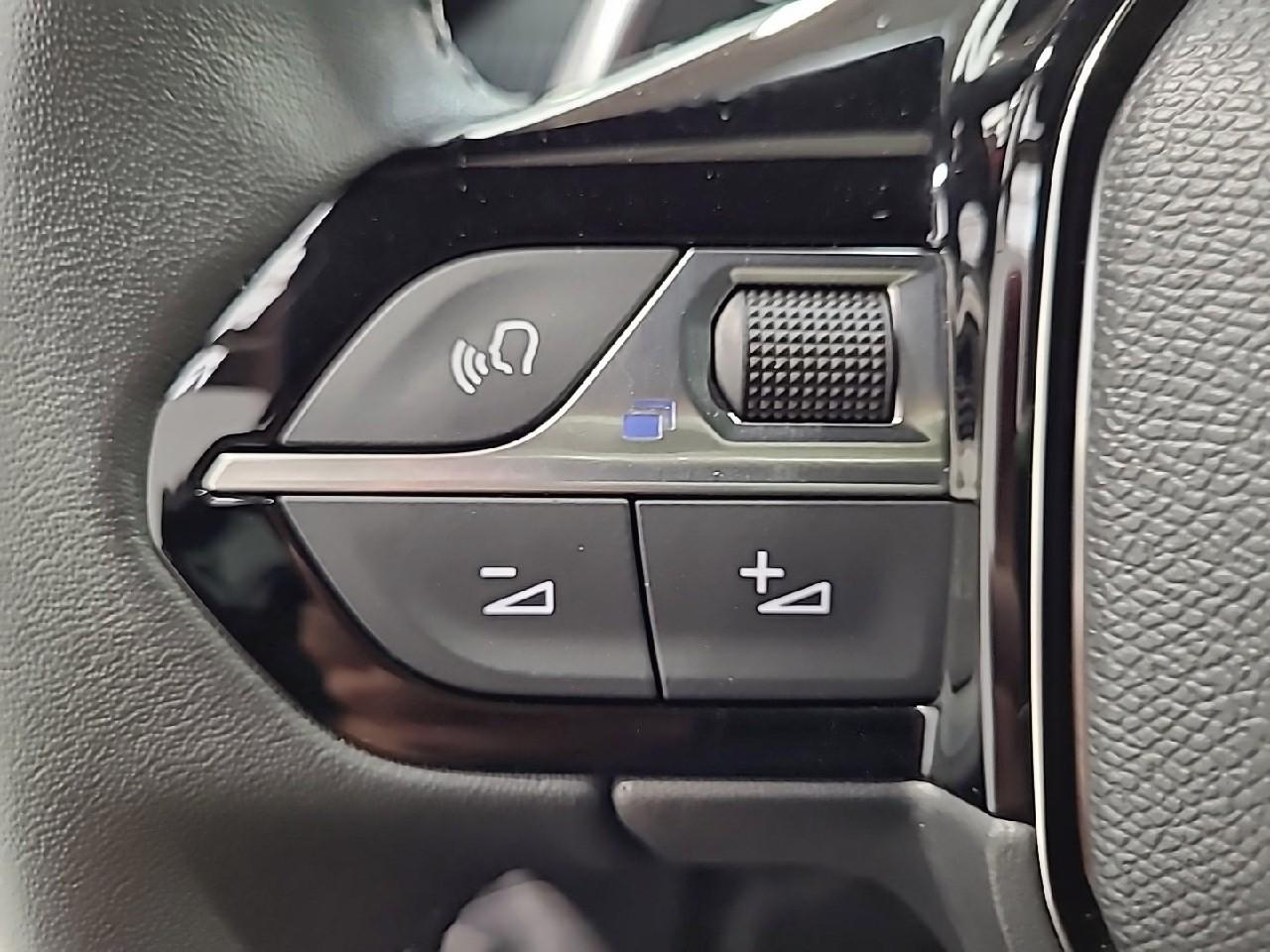 Peugeot 2008 puretech 130 s&s eat8 allure — photo 19