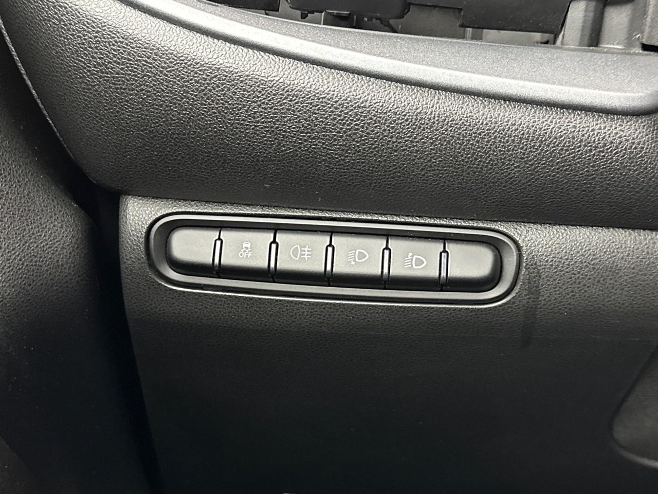 Fiat 500 c e 95 ch (red) — photo 17
