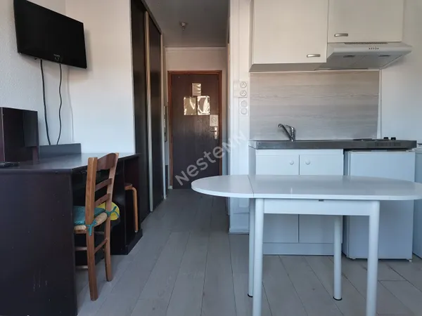 SEYNOD _ Studio de 20,60 m², à louer