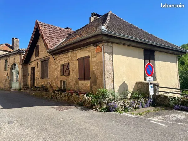 Maison de village avec jardin