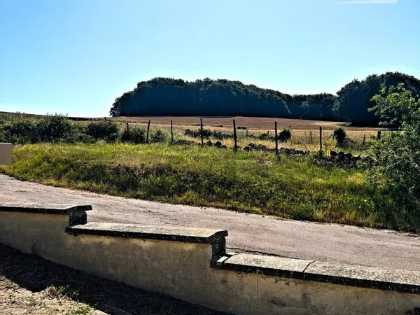 A VENDRE-MAISON ANCIENNE A RENOVER- 80 000.€ FAI