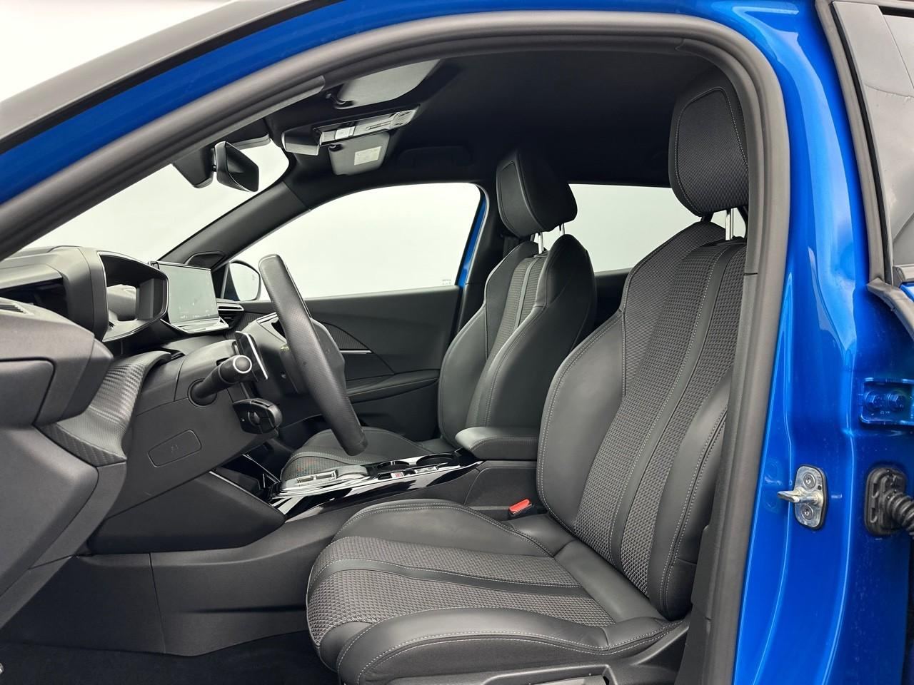 Peugeot 2008 puretech 130 s&s eat8 gt — photo 9