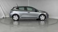 Renault Clio 1.6 E-Tech 145ch full hybrid Evolution - 24 — photo 4