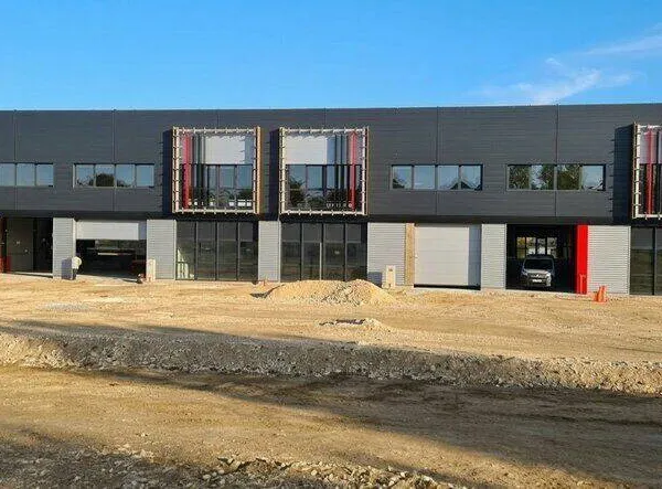 Local d'activité 6048 m²