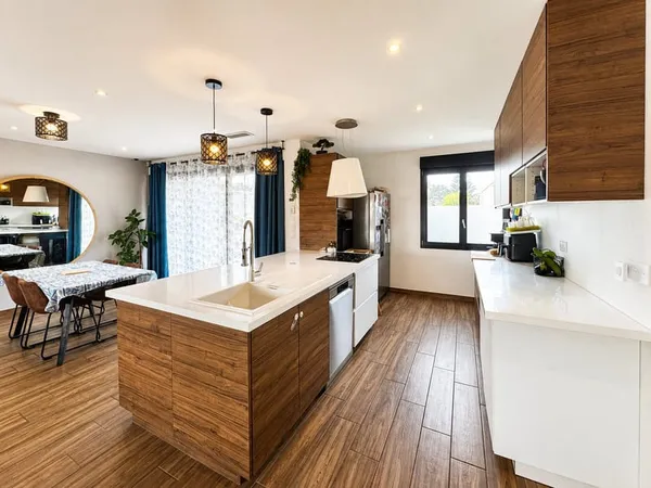 VALENCE FONTLOZIER MAISON 134 M2 4 CHAMBRES JARDIN SUD