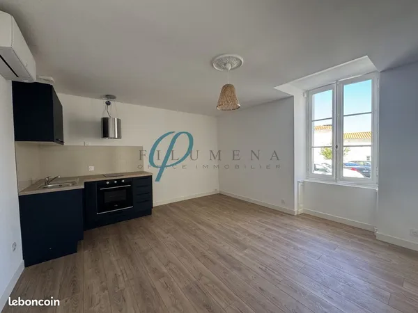 Studio 1 pièce 28 m²