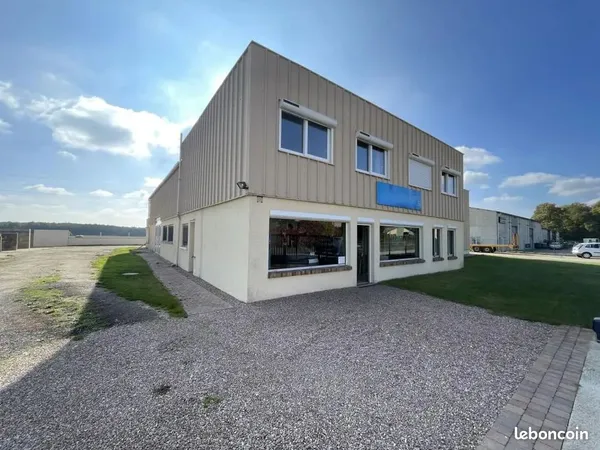 Local d'activités & bureaux — 943 m² — guichainville, proche évreux