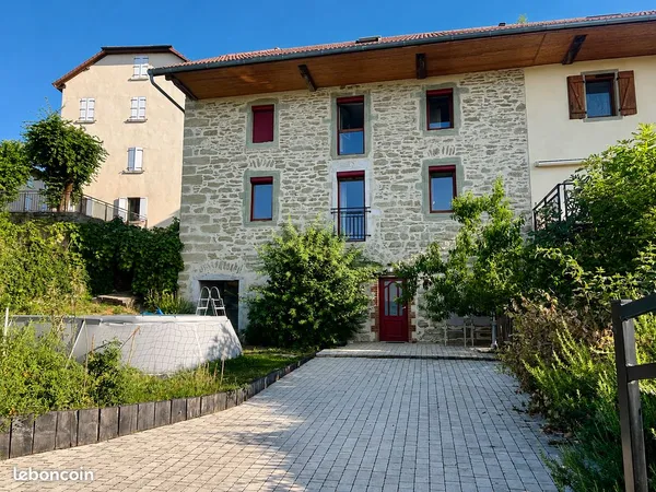 Grande maison familiale en pierres / DPE B