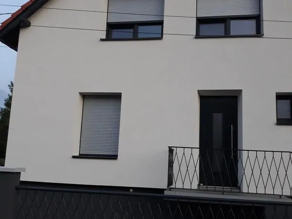 À LOUER - Maison 5 pièces entièrement rénovée avec terrain à Hochfelden