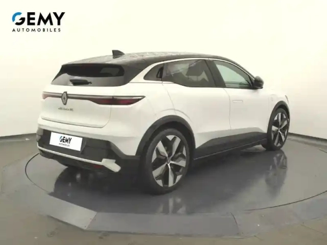 Renault Megane e-tech ev60 220 ch optimum charge — photo 48