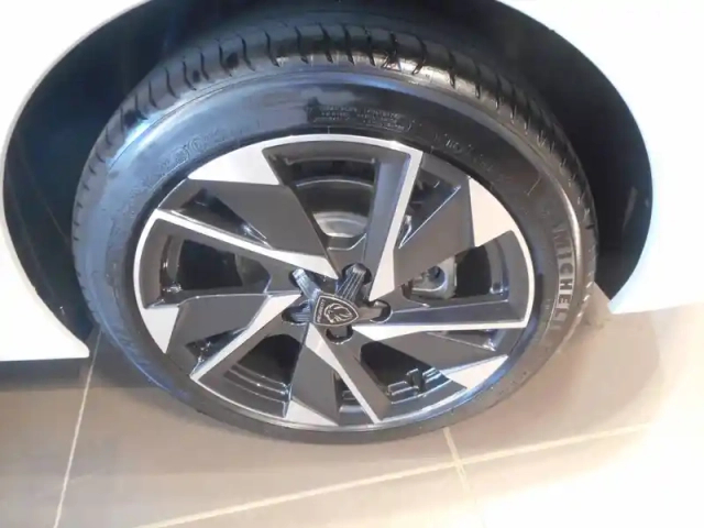Peugeot 308 puretech 130ch s&amp;s eat8 — photo 14