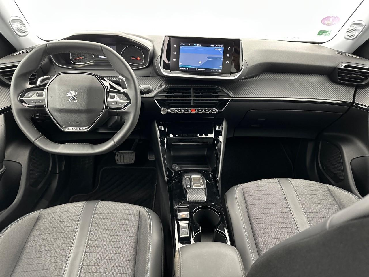 Peugeot 2008 puretech 130 s&s eat8 allure — photo 11