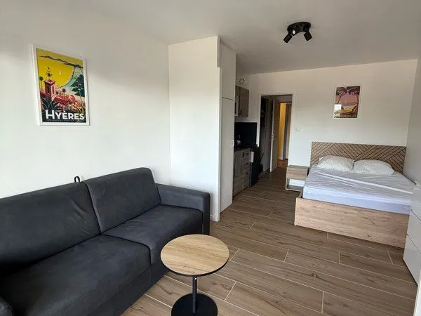 Super Studio sur le port de Hyères