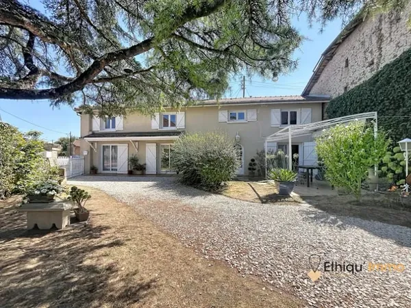 Maison 5 pièces 177 m²