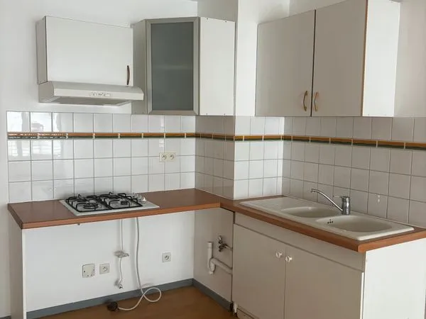 Spacieux T2 65m² + TERRASSE - LA REOLE