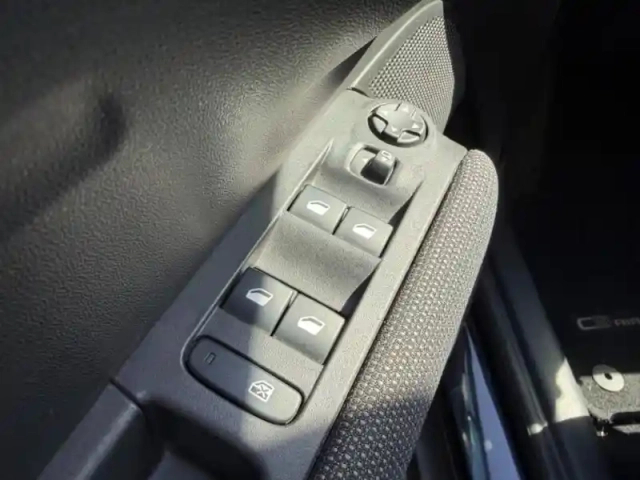 Citroën C3 Aircross puretech 130ch s&amp;s shine pack eat6 — photo 4