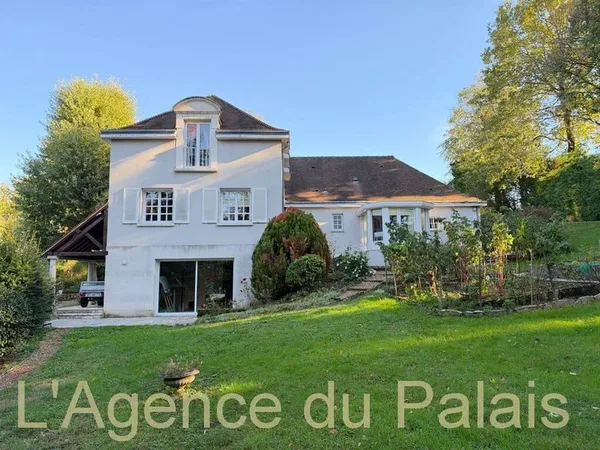 Maison 6 pièces 253 m²