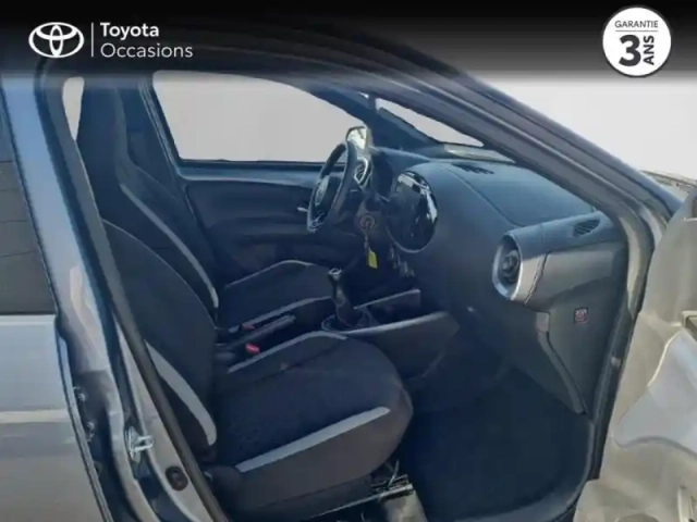 Toyota Aygo X 1.0 vvt-i 72ch design my24 — photo 6
