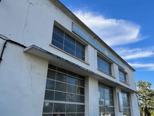 BATIMENT D'ACTIVITE DE 233 m2