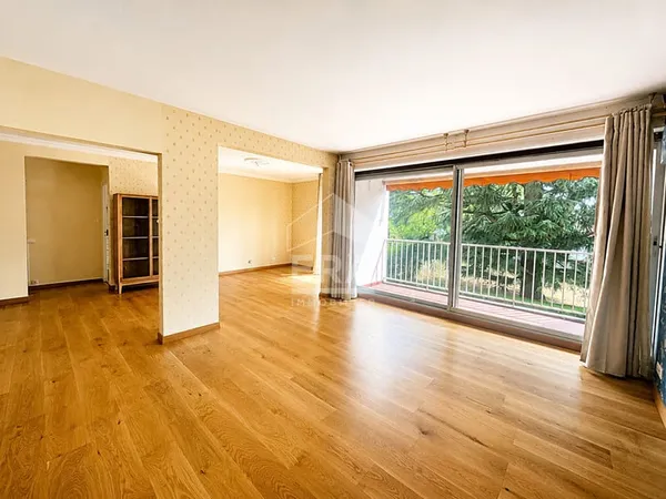 PAU - Trespoey : Appartement T3 de 84.74m2 avec balcon et place de parking dans une résidence de sta