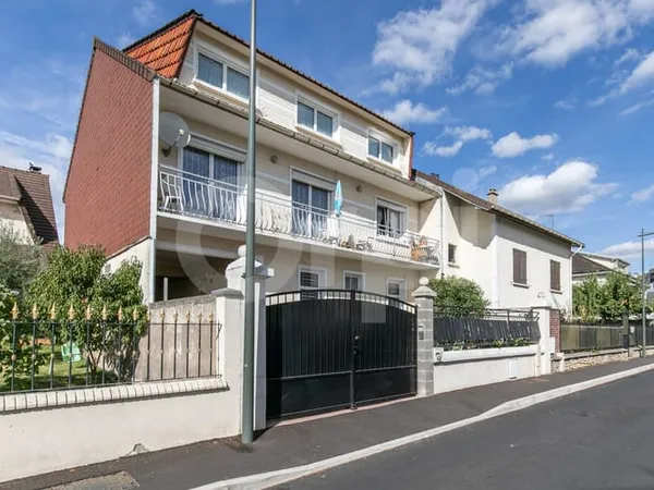 Immeuble 10 pièces 210 m²