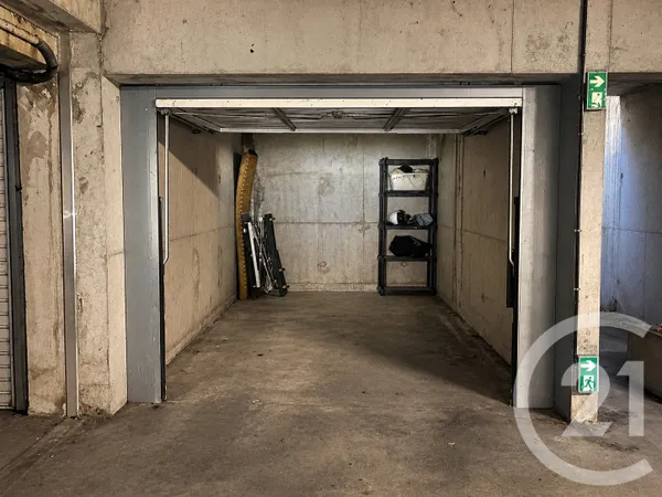 Parking 14 m²
